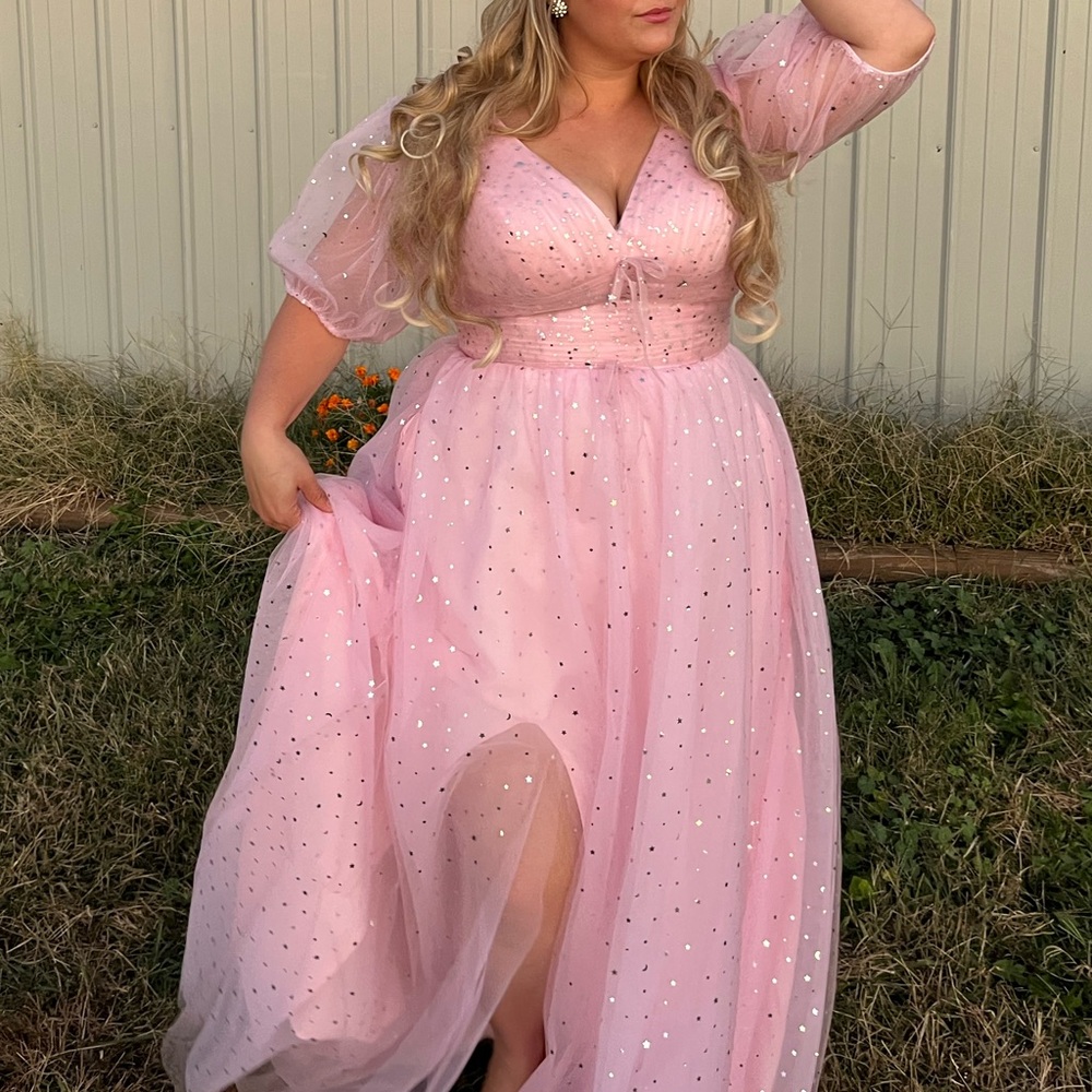HP🎉 Starry Sparkle Tulle Gown - Picture 5 of 5